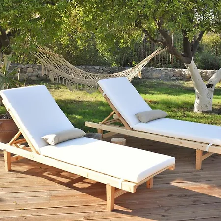 Villa Archontiko Tis Irinis Ádhele